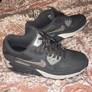 Nike AirMax ID-customized. Never worn. Grey scheme